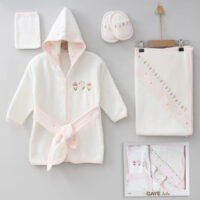 ست حوله نوزادی 4 تیکه دخترانه گلدار ترک جعبه دار