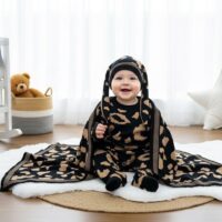 ست بافت نوزادی 3 تیکه طرح گاوی مشکی شتری ترک