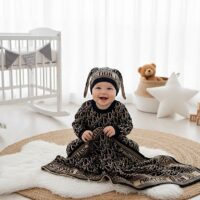 ست بافت نوزادی 3 تیکه طرح دیور مشکی شتری Dior ترک